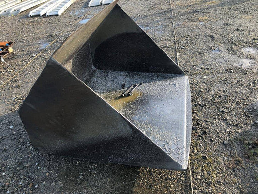 バケツ　バケット　  横幅1200  mm×奥行1100mm×高さ800mm（中古）