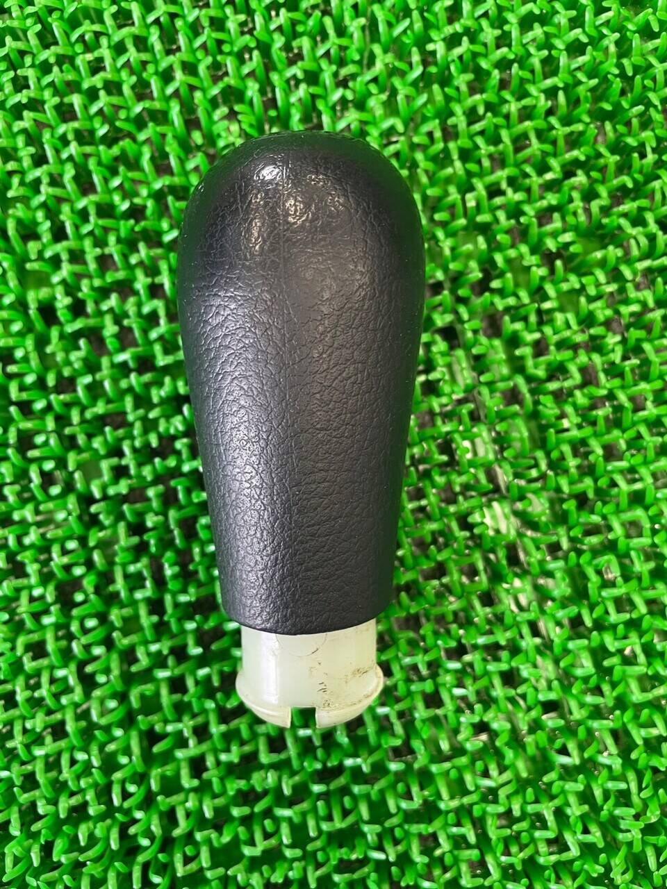 シフトノブ　　純正　６MT　（中古）