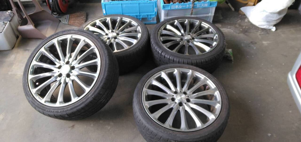 タイヤ　ホイール、ナット付き　4本　【225/40R18】DAA-ZVW30から取り外し（中古）