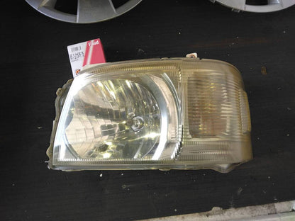 ハイエースヘッドライト純正（L）KDH200V　で使用（中古）