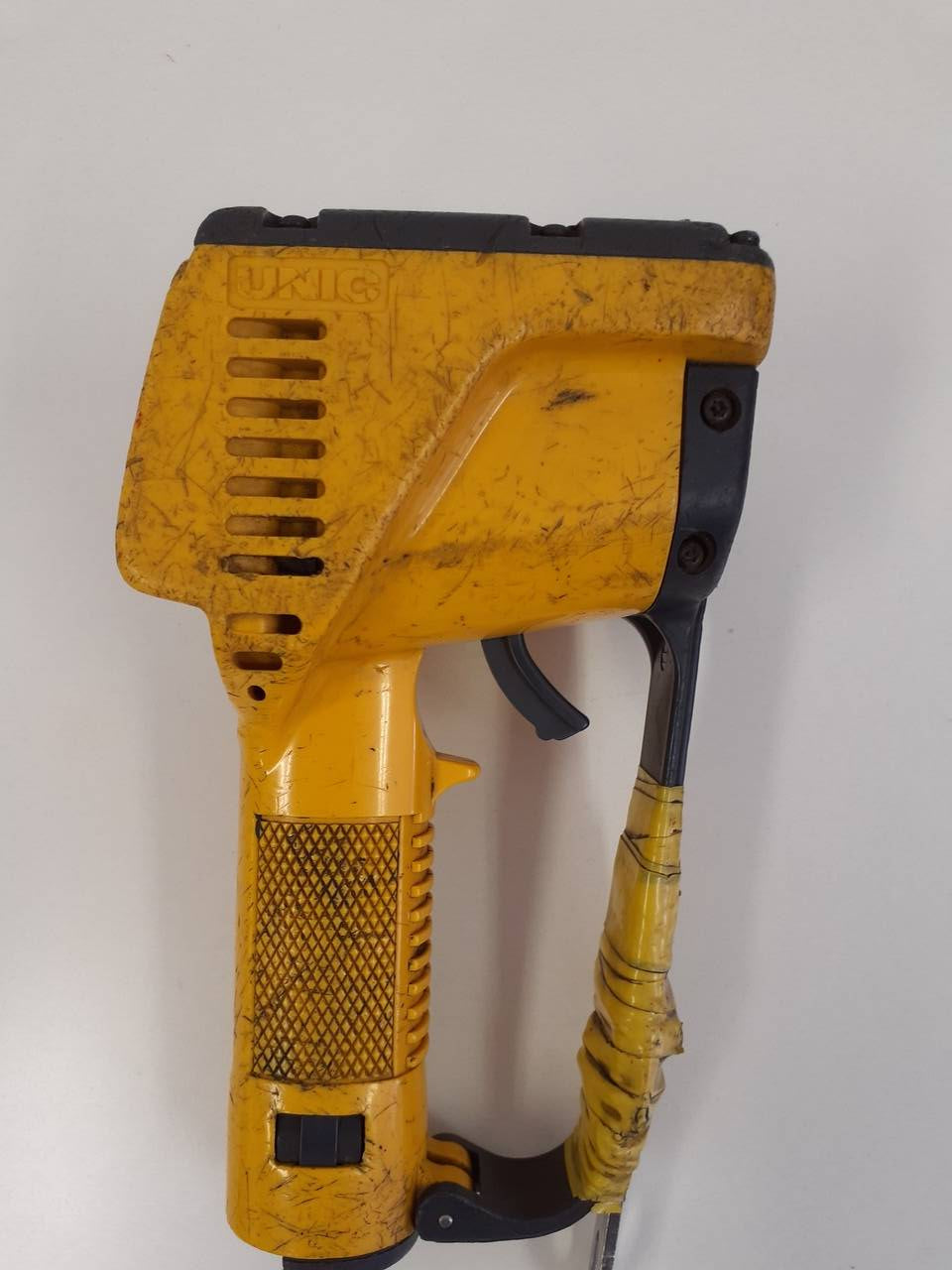 ラジコン　送信機のみ　古河ユニック　RC-33R-AK（中古）