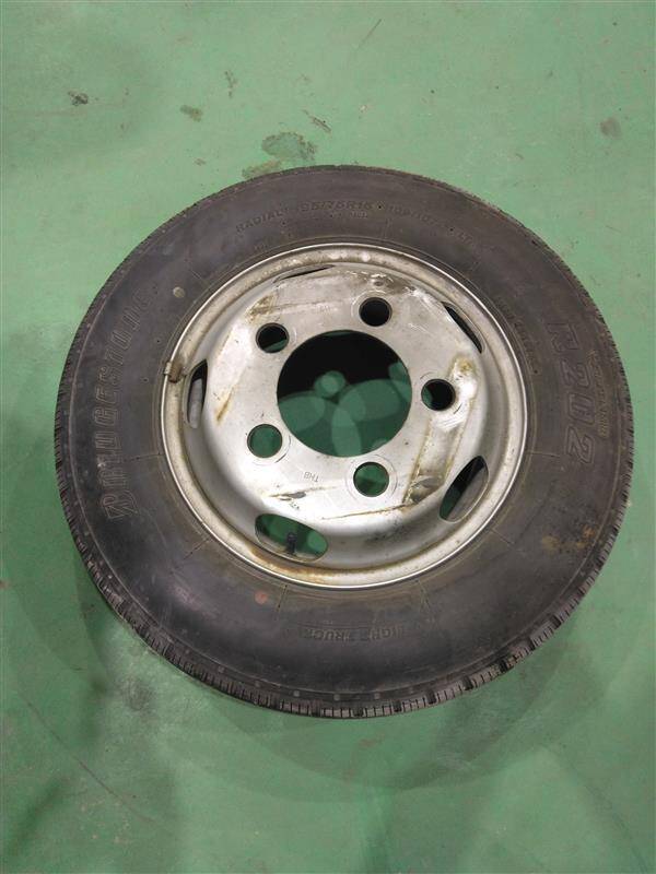 弥富纏め売り タイヤ　１本　ブリジストンR202 195/75R15-109/107L LT（中古）