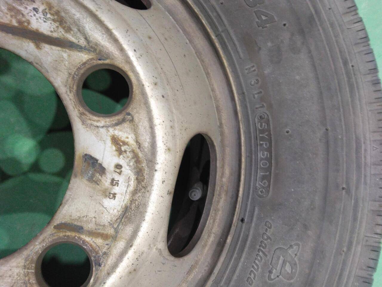 弥富纏め売り タイヤ　１本　TOYO 195/85R15 113/111N LT （中古）