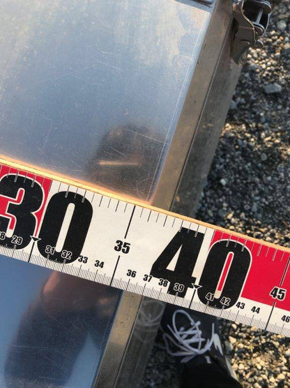 工具箱　横約900mm×奥行約360mm ×高さ約450mm　（中古）
