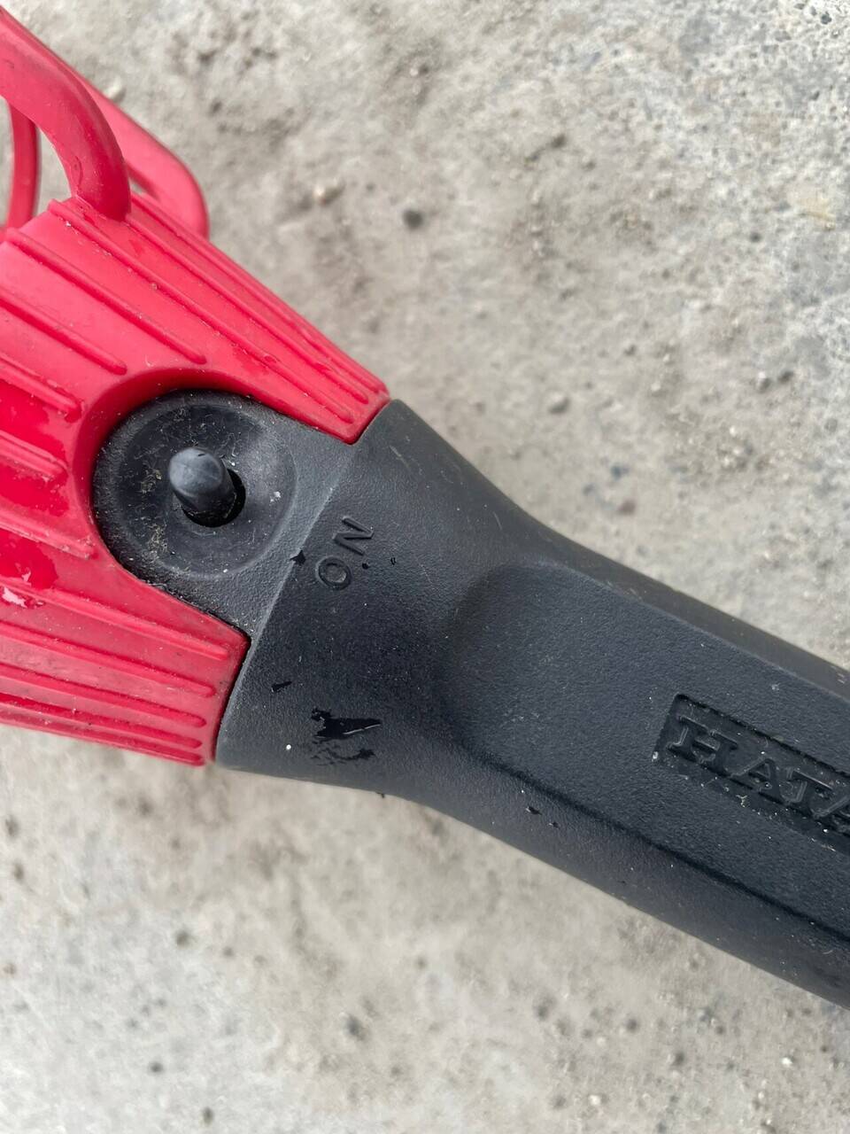 電球　HATAYA　110V　60W　（中古）