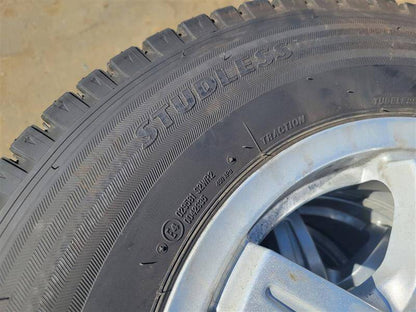 （棚卸まとめ売り）スタッドレスタイヤ　4本　【ブリヂストン】【195/80R15】（中古）