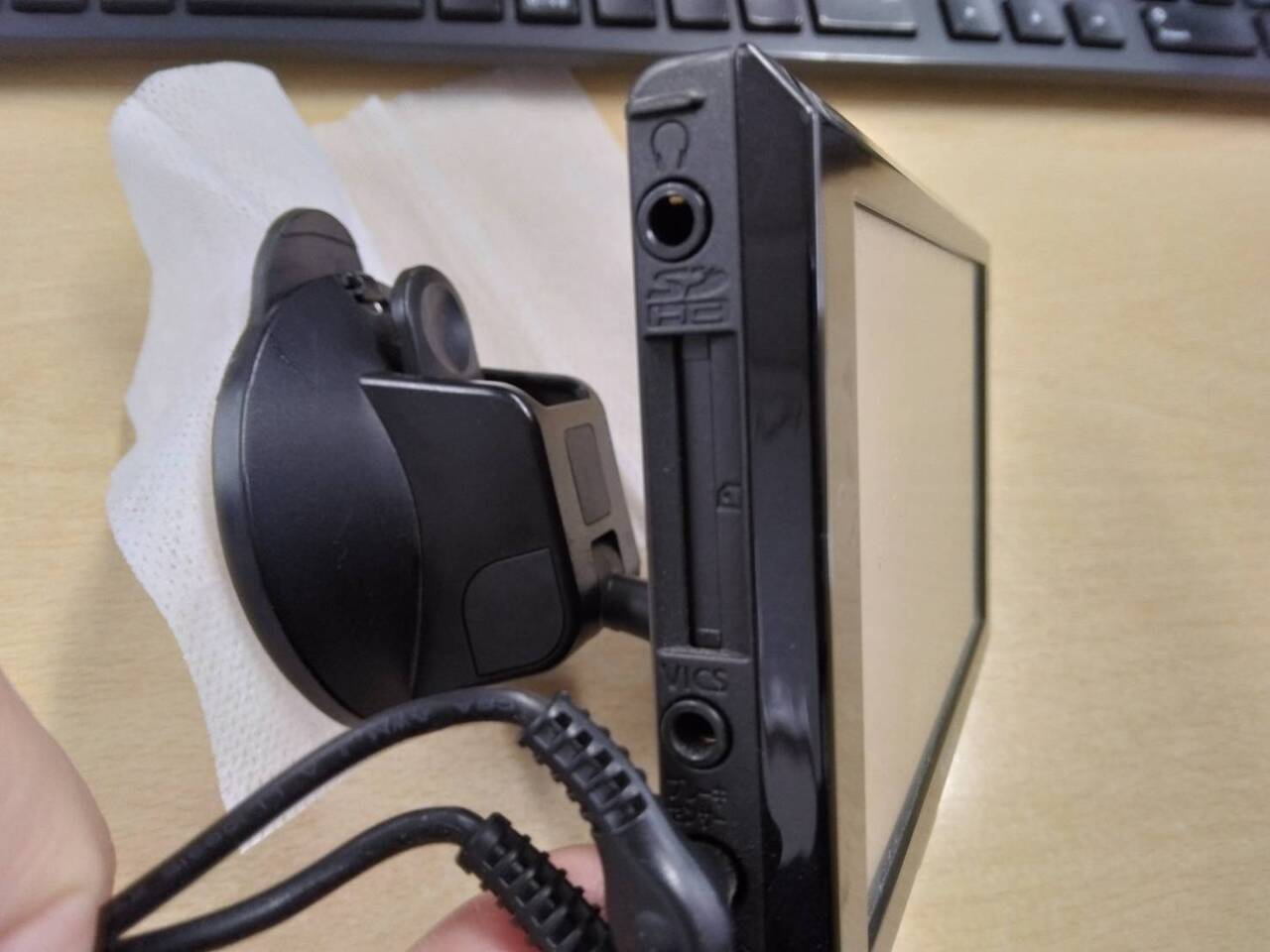 ナビ　　Panasonic　CN-GP5005VD（中古）