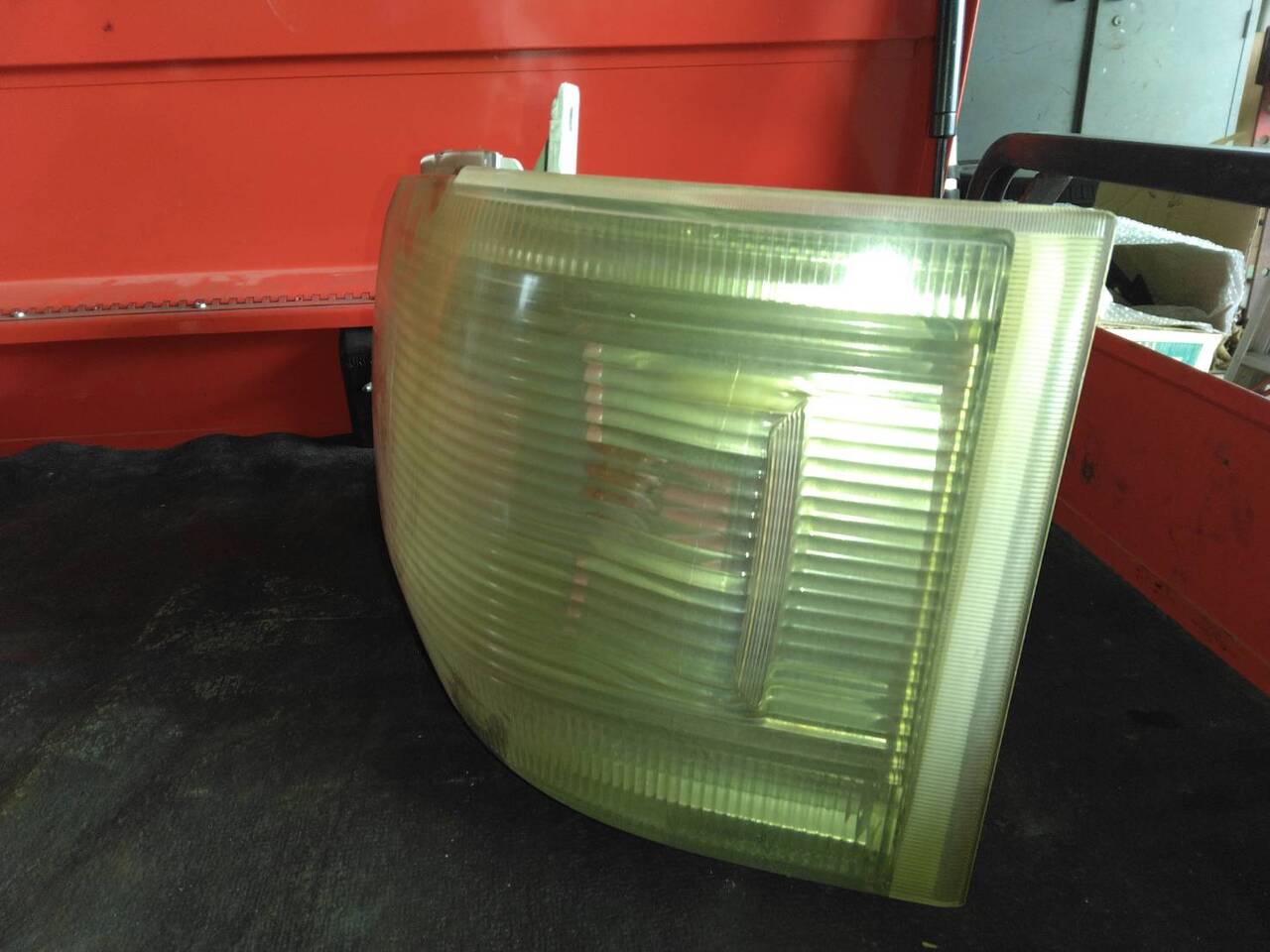 ヘッドライト　（左）KR-KDH205Vで使用　（中古）