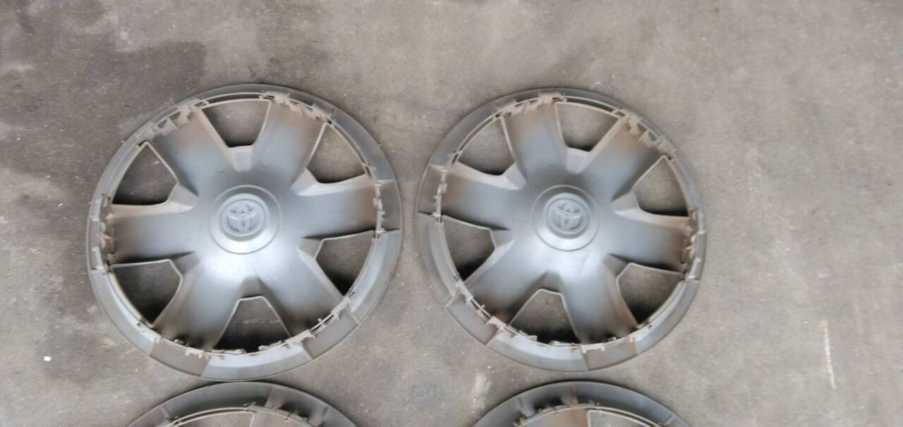 ホイールキャップ　【トヨタ】【ハイエース】で使用（中古）
