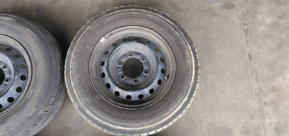 タイヤ　4本　【ブリヂストン1本、グッドイヤー3本】【195/80R15】（中古）