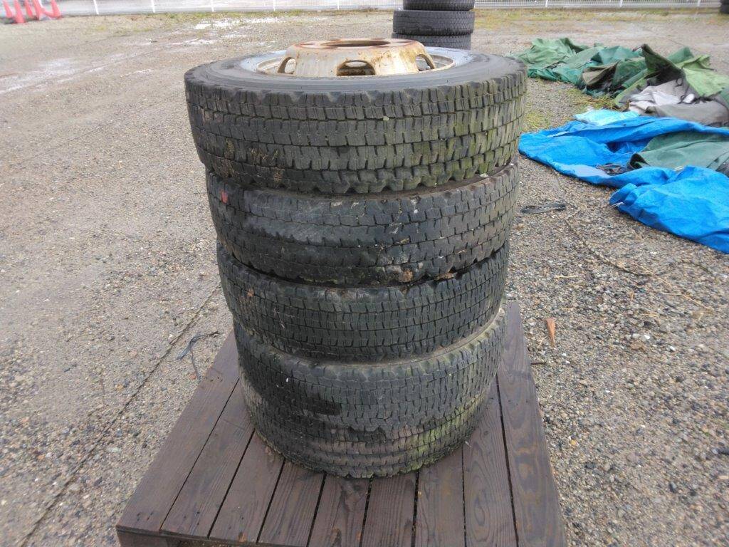 弥富纏め売り タイヤ　スタッドレス5本セット　ブリジストン　　225/80Ｒ17.5 ＬＴ 14ＰＲ（中古）
