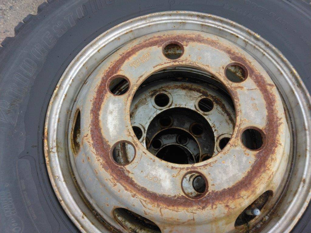 弥富纏め売り タイヤ　スタッドレス5本セット　ブリジストン　　225/80Ｒ17.5 ＬＴ 14ＰＲ（中古）