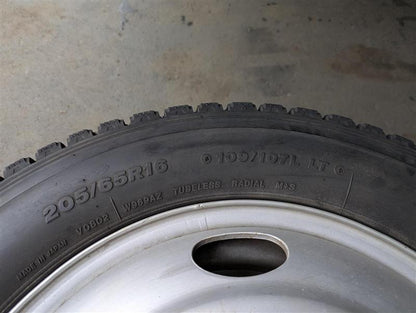 タイヤ　スタッドレスタイヤ　4本　BRIDGESTONE　205/65R16　W965（中古）
