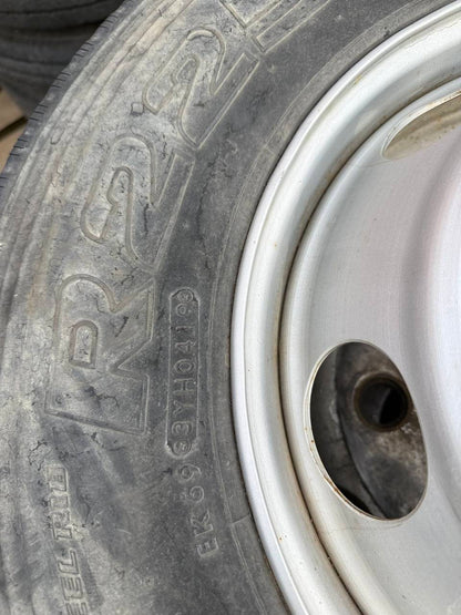 （棚卸まとめ売り）タイヤ　4本　【Bridgestone R225】【225/80R17.5】（中古）