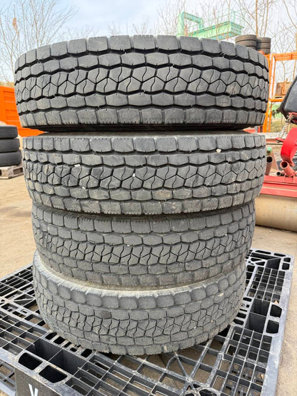 （棚卸まとめ売り）タイヤ　4本　【BRIDGESTONE】【225/80R17.5】（中古）
