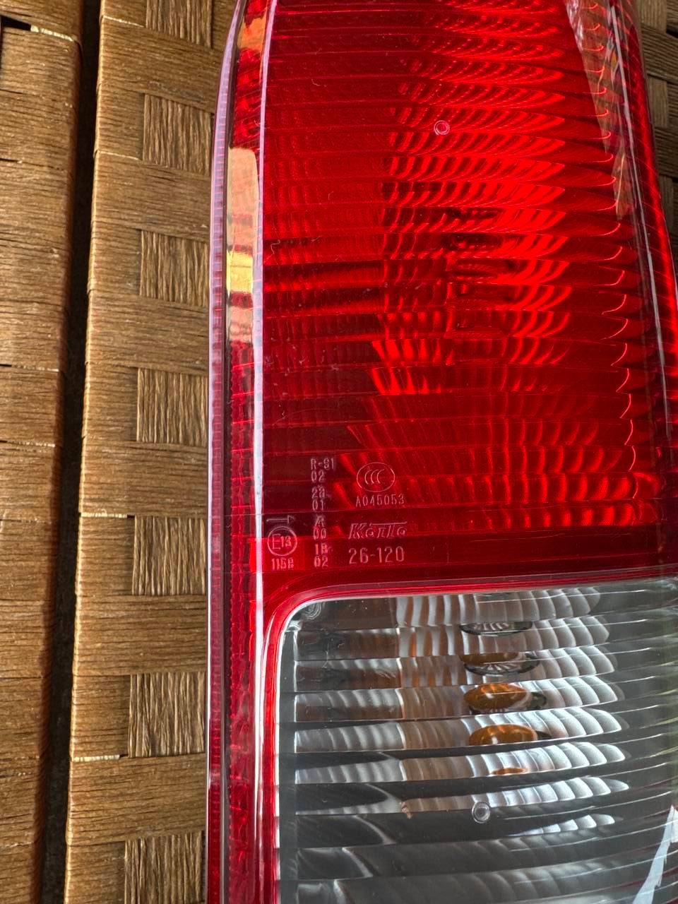 ハイエース 200系 テールライト トヨタ 純正（中古）