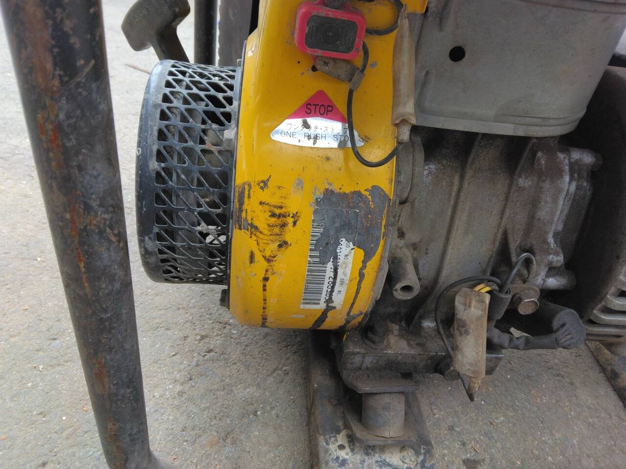 発電機 エンジン発電機 スバル SGL2000 2.0kVA 20A Robin 部品取り（中古）