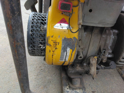 発電機 エンジン発電機 スバル SGL2000 2.0kVA 20A Robin 部品取り（中古）