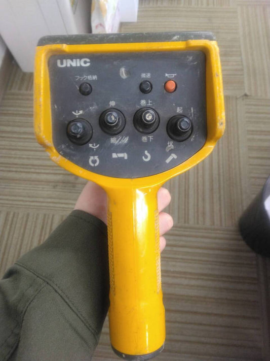 ラジコン　送信機のみ　UNIC　RC31R-HK　【通電確認済み】（中古）