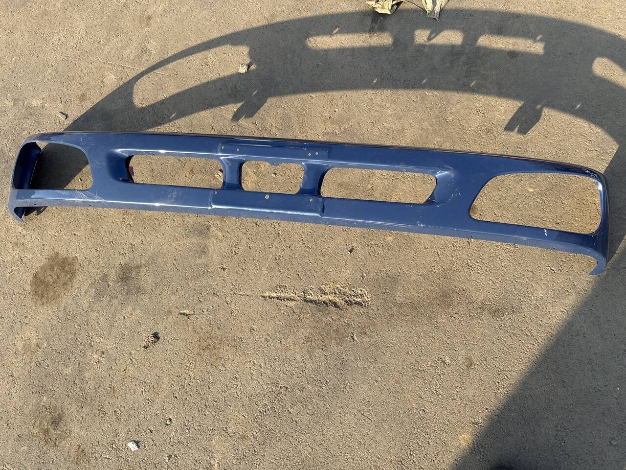 バンパー　トラックバンパー（中古）