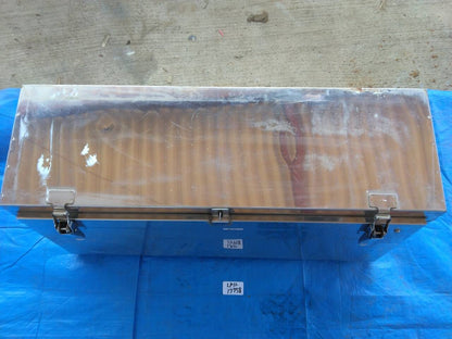 工具箱　ステンレス　75cm × 28cm × 32cm（中古）