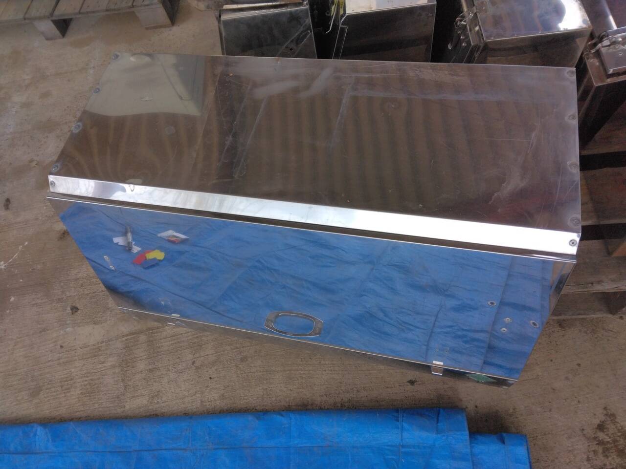 工具箱　ステンレス　90cm × 46㎝ × 45cm（中古）