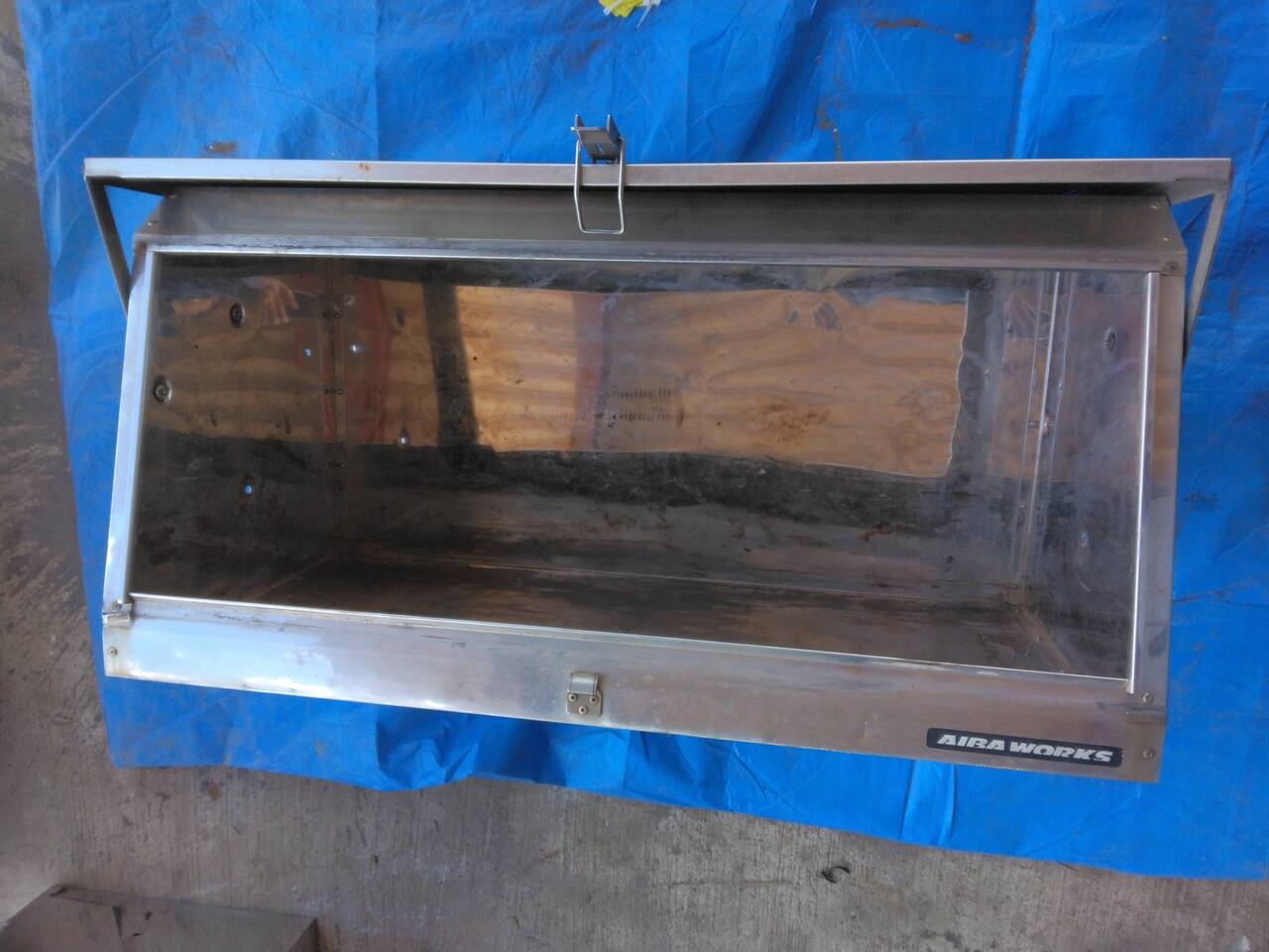 工具箱　ステンレス　90cm × 45㎝ × 45cm（中古）