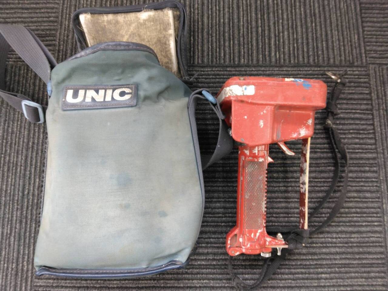 ラジコン　送信機のみ　UNIC   RC-30R-3（中古）