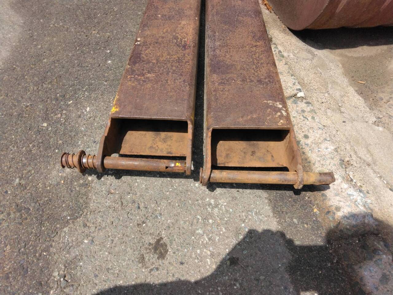 サヤ　フォークリフトFD25C-12で使用（中古）