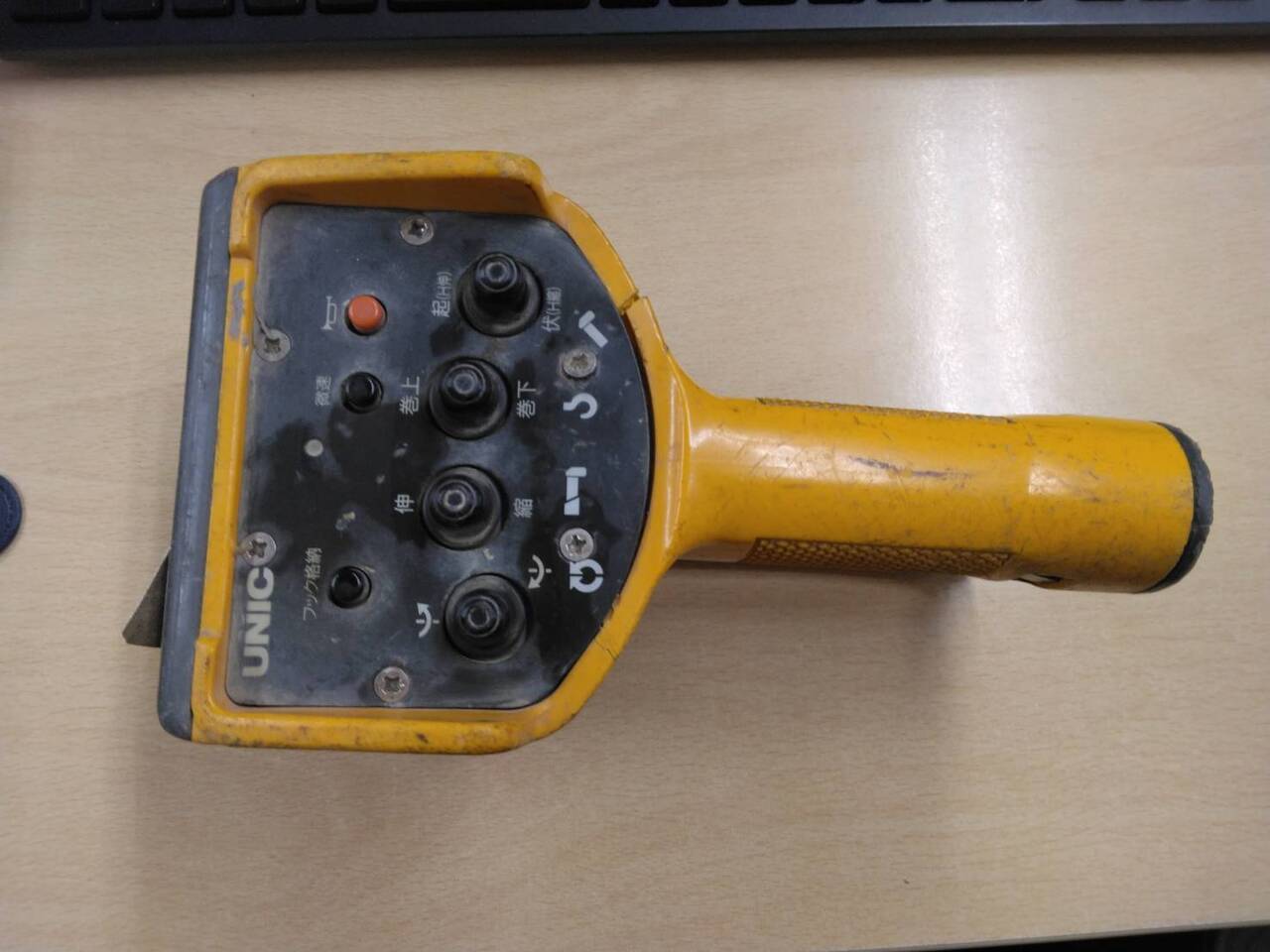 ラジコン　送信機のみ  UNIC　RC-31R-HK　【通電確認済み】（中古）