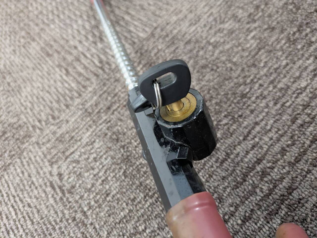 ハンドルロック　TA-JZS177から取り外し（中古）