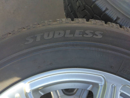 （棚卸まとめ売り）スタッドレスタイヤ　4本【195/65R15】【BRIDGESTONE】（中古）