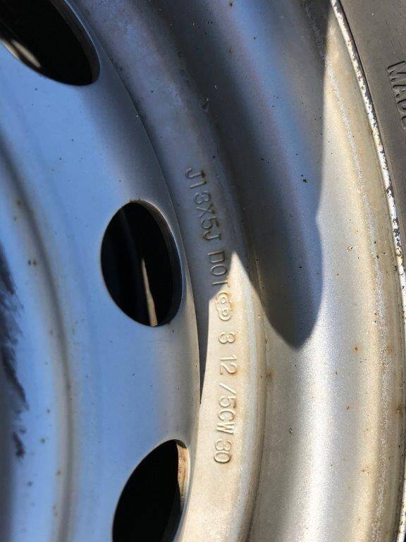 弥富纏め売り タイヤ 　スタッドレス4本セット　TOYO    165/80R 13  90/88N  LT　　（中古）