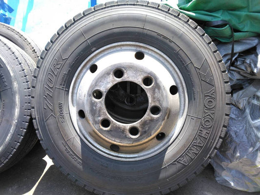 タイヤ　1本　【Yokohama】【225/80R17.5   123/122L】（中古）