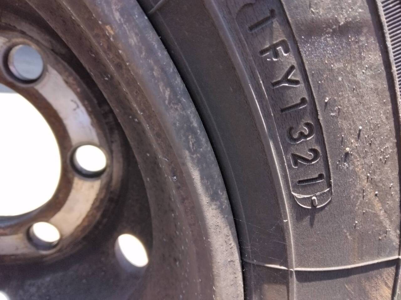 タイヤ　1本　【Yokohama】【225/80R17.5   123/122L】（中古）