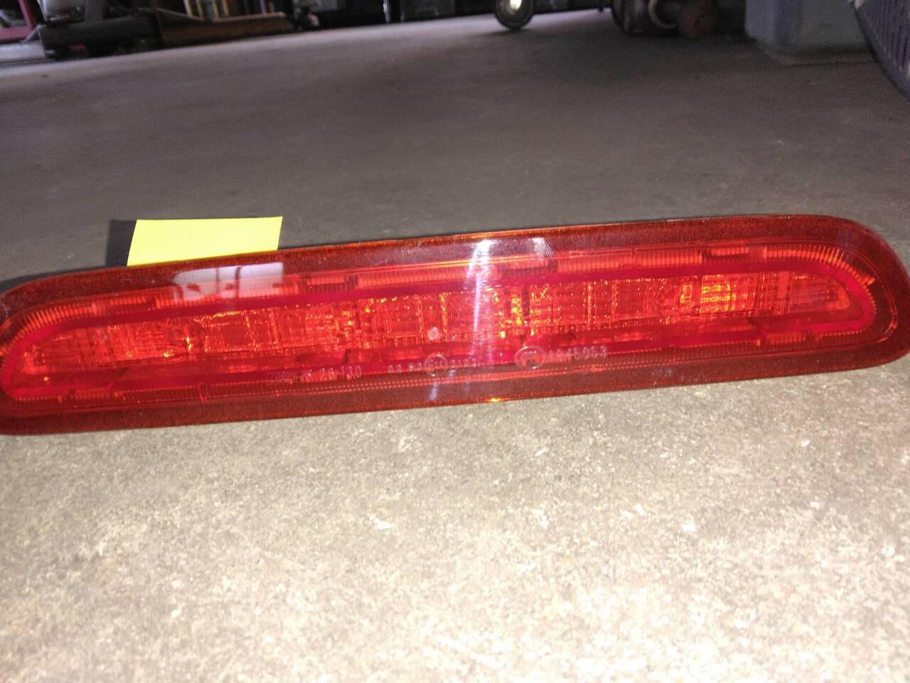 ハイマウント　ブレーキランプ　ハイエース200系（中古）