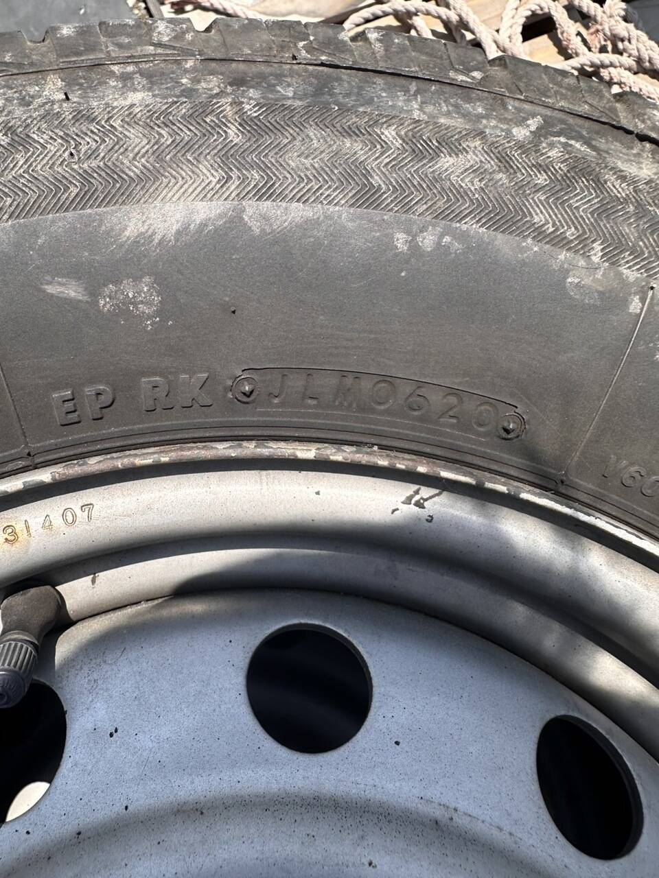 弥富纏め売り タイヤ　4本　【BRIDGESTONE】【185R14】（中古）