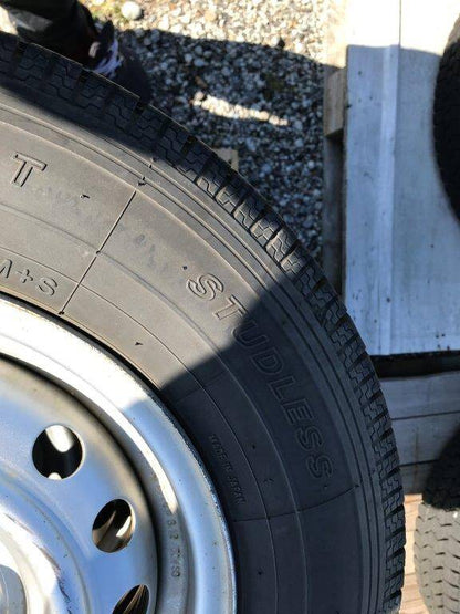 弥富纏め売り タイヤ 　スタッドレス4本セット　TOYO    165/80R 13  90/88N  LT　　（中古）