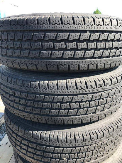 弥富纏め売り タイヤ 　スタッドレス4本セット　TOYO    165/80R 13  90/88N  LT　　（中古）
