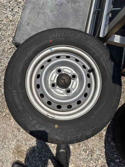 弥富纏め売り タイヤ　4本　【BRIDGESTONE】【145/80R12】（中古）