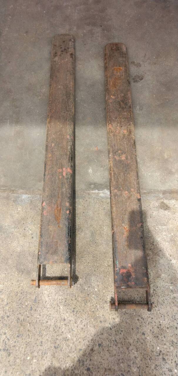 サヤ　フォークリフト 　約 130㎝×幅 約12.5㎝（中古）