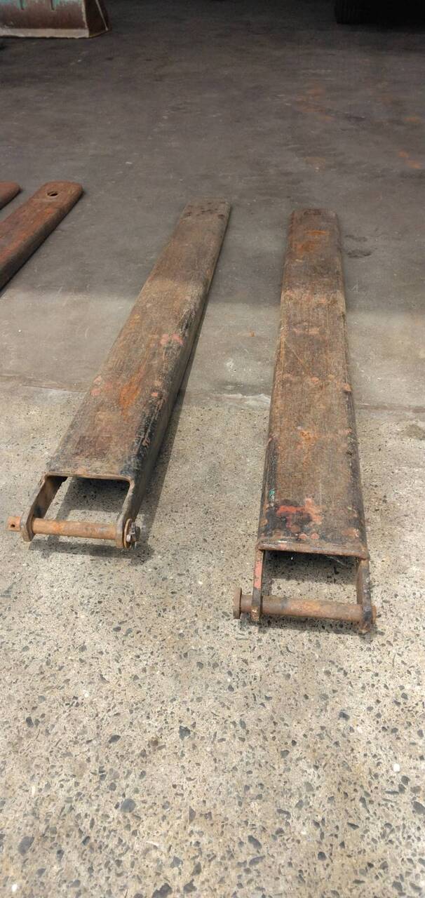 サヤ　フォークリフト 　約 130㎝×幅 約12.5㎝（中古）