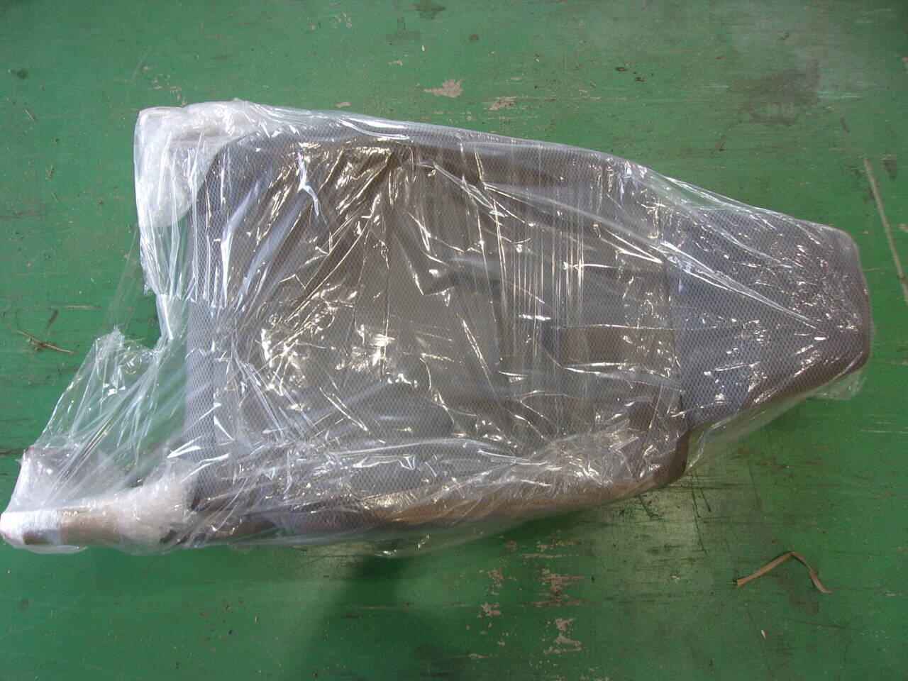 座席セット  　ハイエース　KR-KDH225Kから取り外しました （中古）