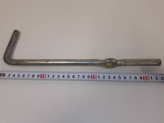 レンチ　本体のみ　長約32?　(中古)