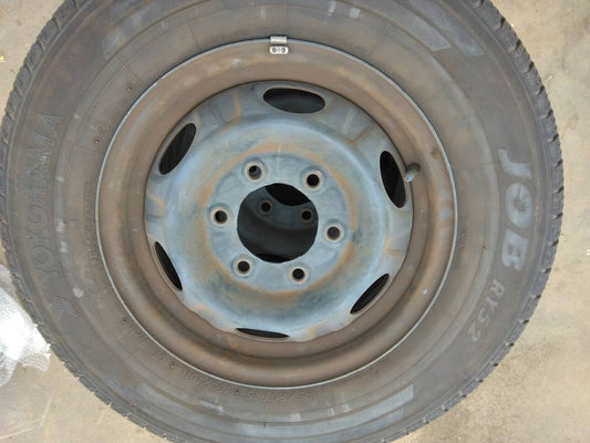 （棚卸まとめ売り）タイヤ　4本　【yokohama】【195/80R15】（中古）
