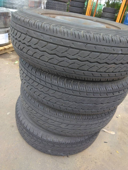 （棚卸まとめ売り）タイヤ　4本　【yokohama】【195/80R15】（中古）