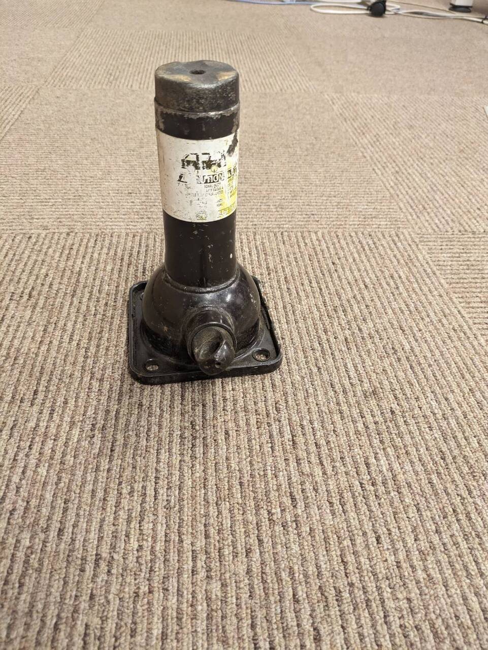 ジャッキ　ジャッキ　トヨタ　２トン（中古）