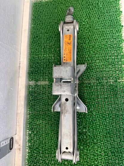 ジャッキ　工具付き　ニッサン　U5【　1.1トン（中古）