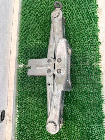 ジャッキ　工具付き　ニッサン　U5【　1.1トン（中古）