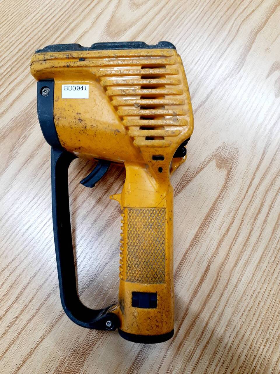 ラジコン　UNIC　RC33R-AK　（中古）